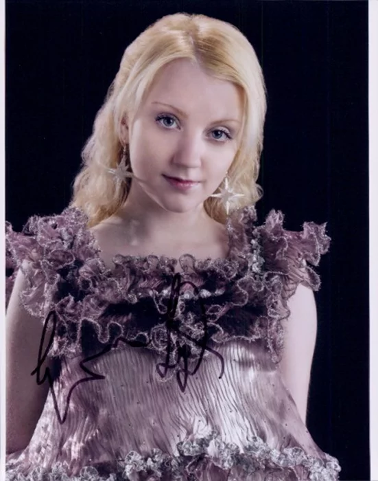 Evanna Lynch autograph