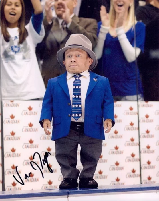 Verne Troyer autograph