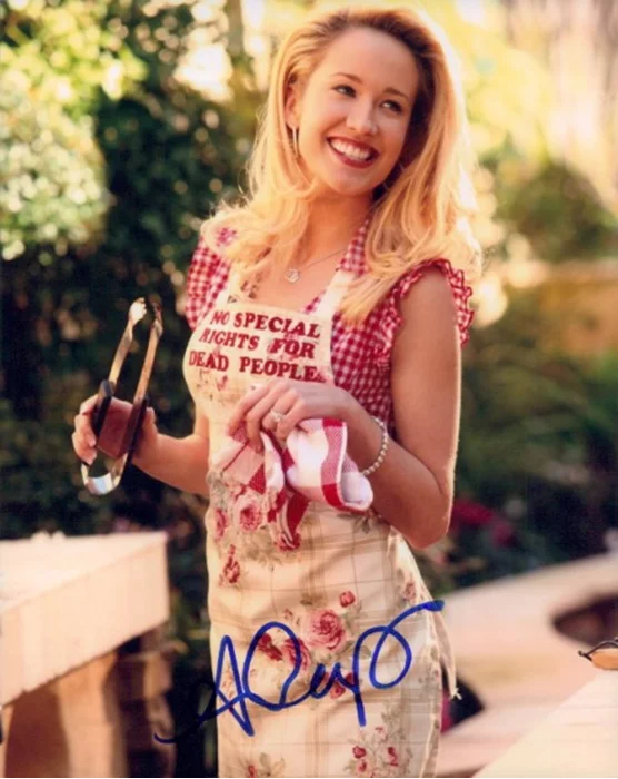 Anna Camp autograph