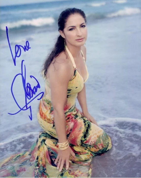 Gloria Estefan autograph