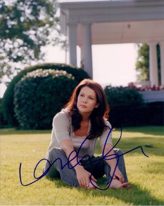 Lauren Graham autograph