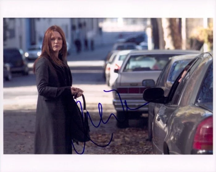 Julianne Moore autograph