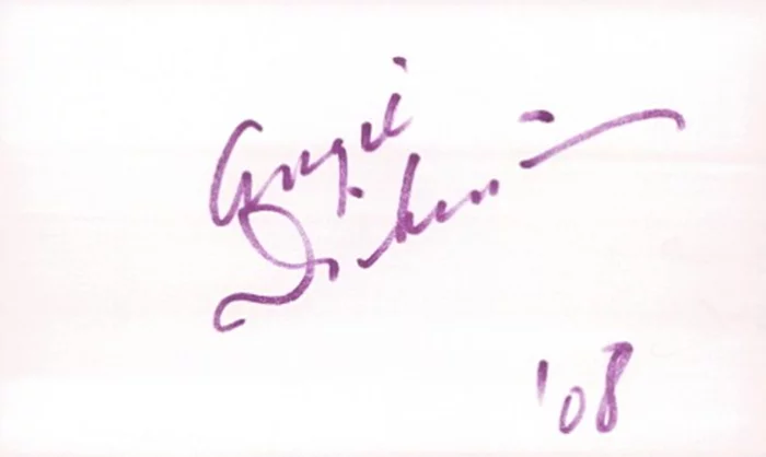 Angie Dickinson autograph