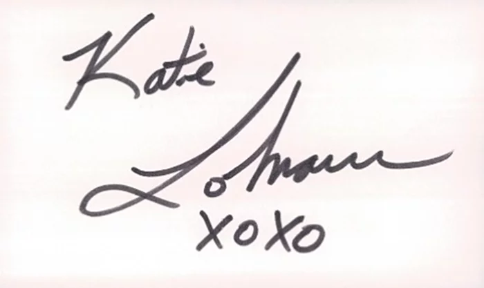 Katie Lohmann autograph