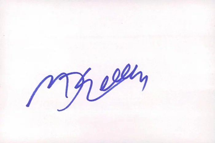 Malcolm David Kelley autograph