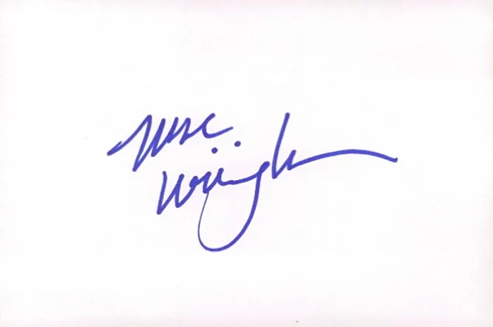 Mare Winningham autograph