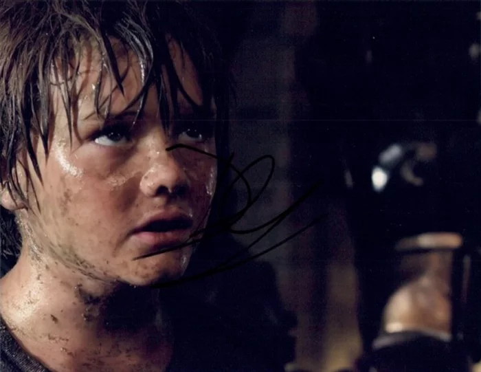 Dakota Goyo autograph