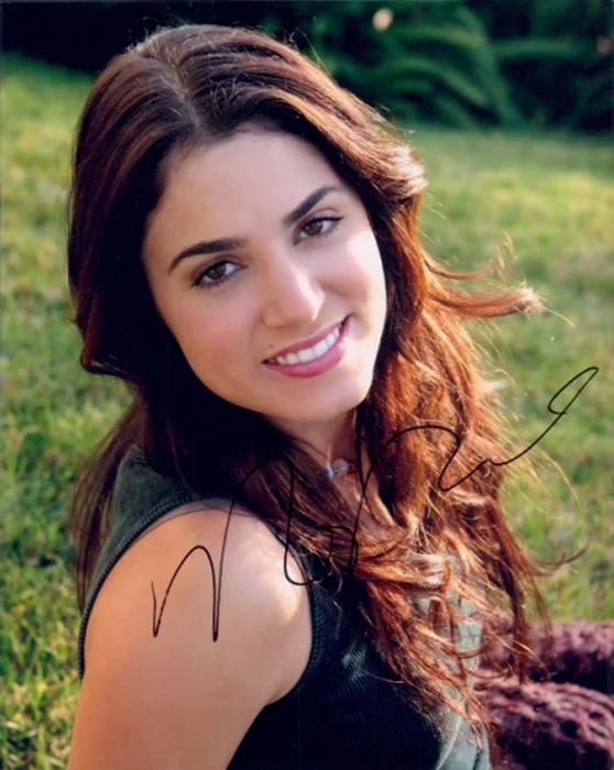Nikki Reed autograph