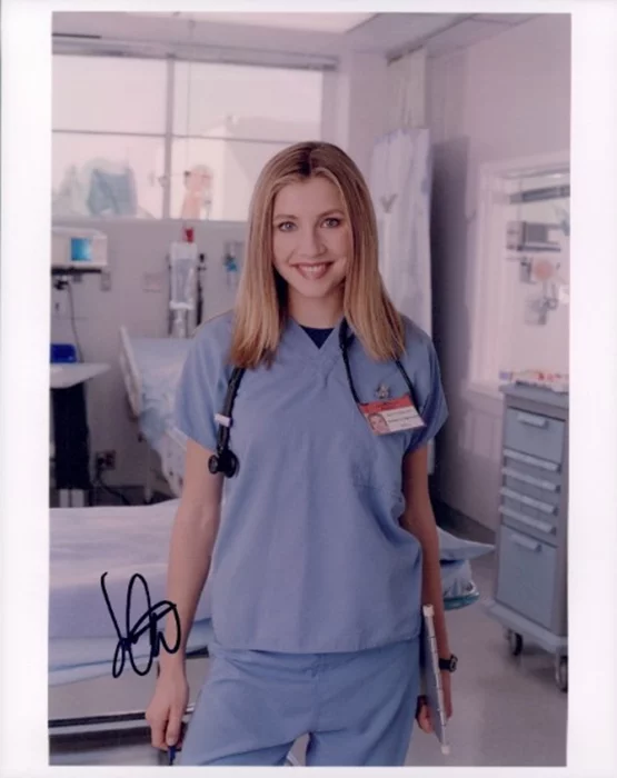 Sarah Chalke autograph