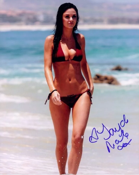 Jayde Nicole autograph