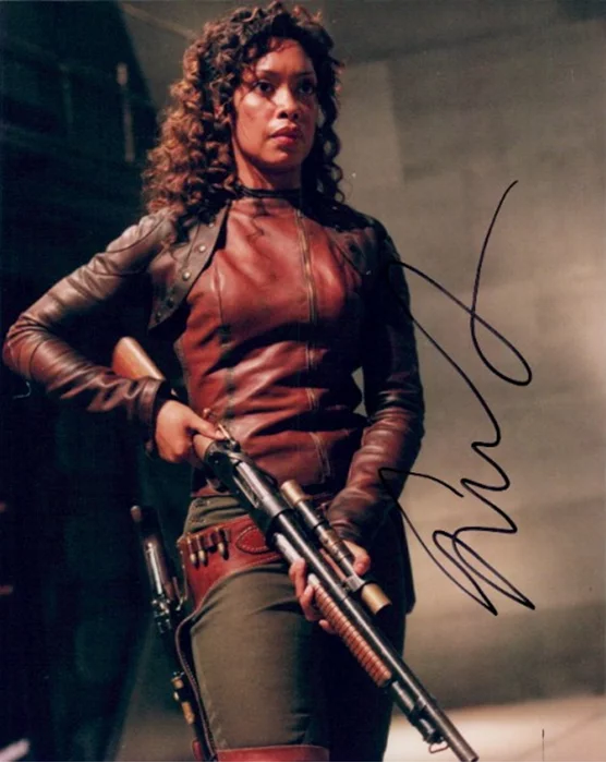 Gina Torres autograph