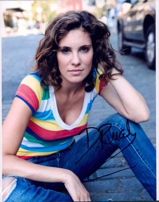 Daniela Ruah autograph