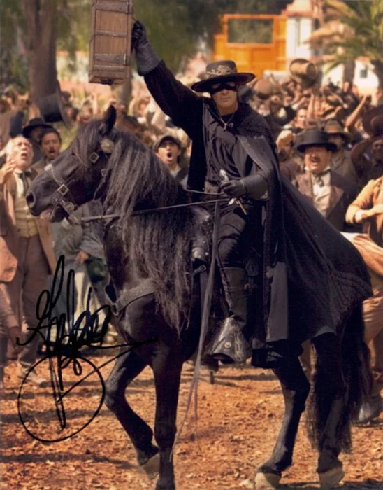 Antonio Banderas autograph
