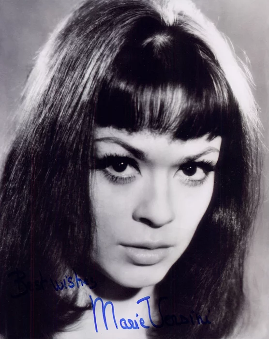 Marie Versini autograph