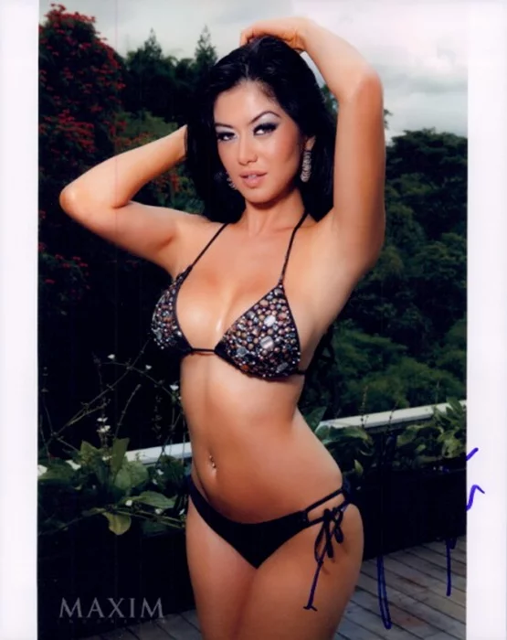 Kim Lee autograph