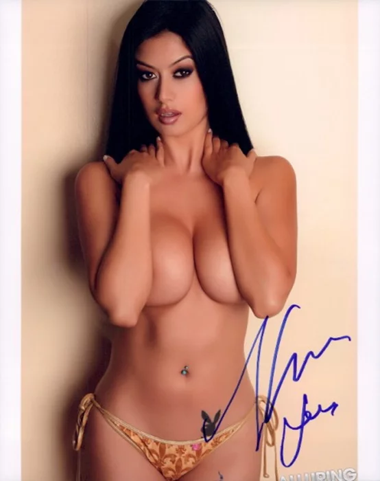 Kim Lee autograph