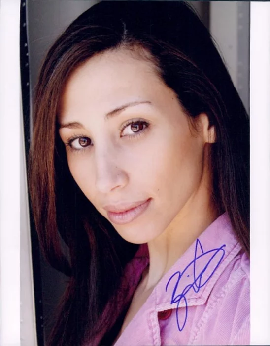 Ziah Colon autograph