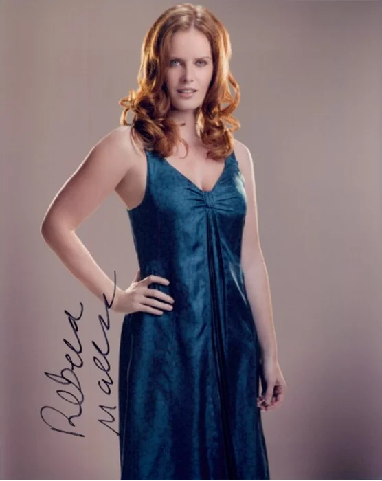 Rebecca Mader autograph