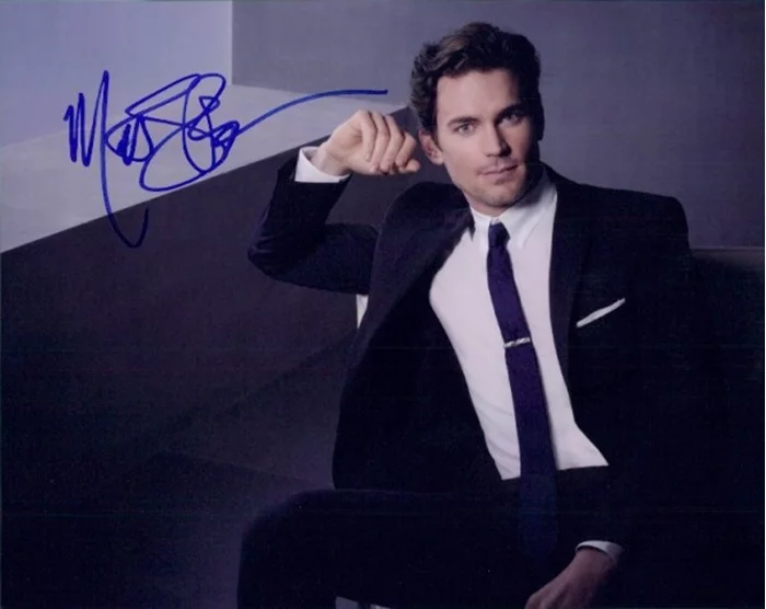Matthew Bomer autograph