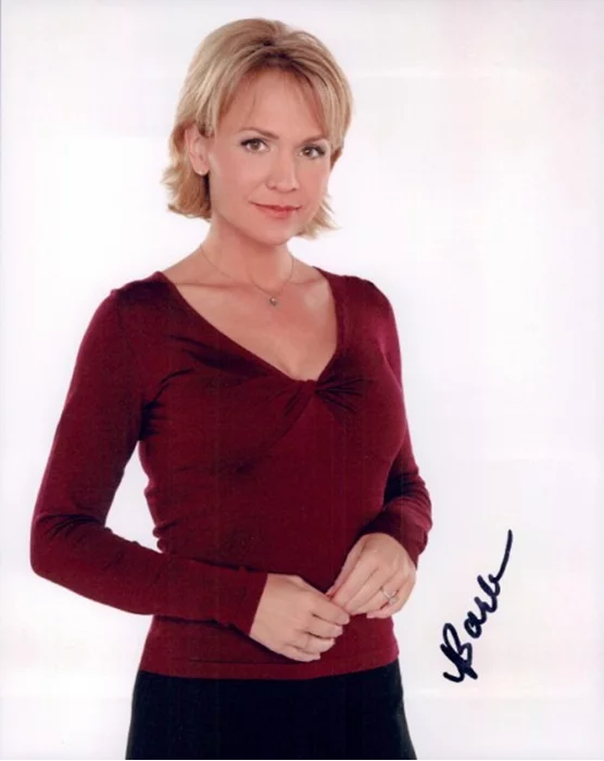 Barbara Alyn Woods autograph