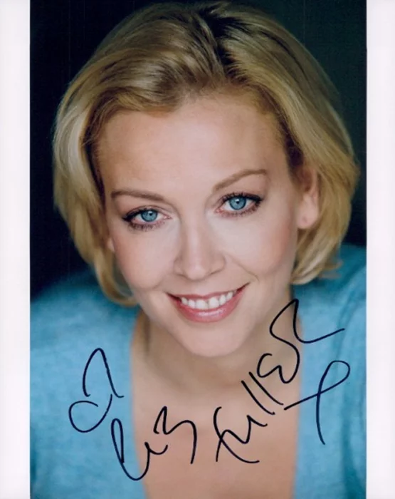 Liz Fuller autograph