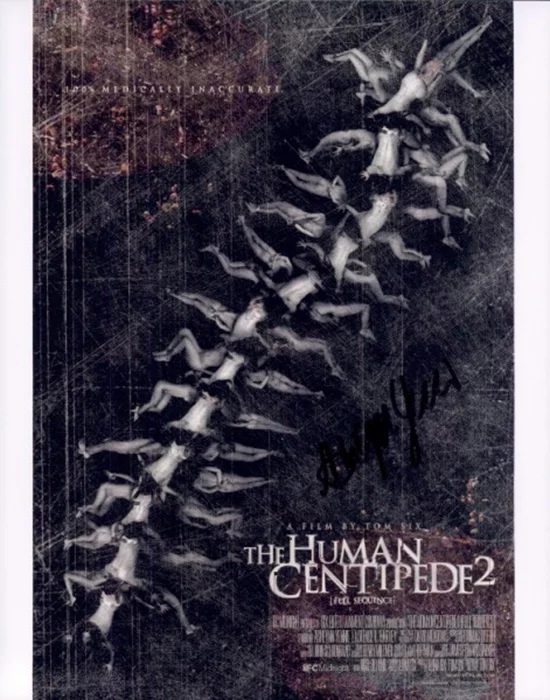 Ashlynn  Yennie autograph