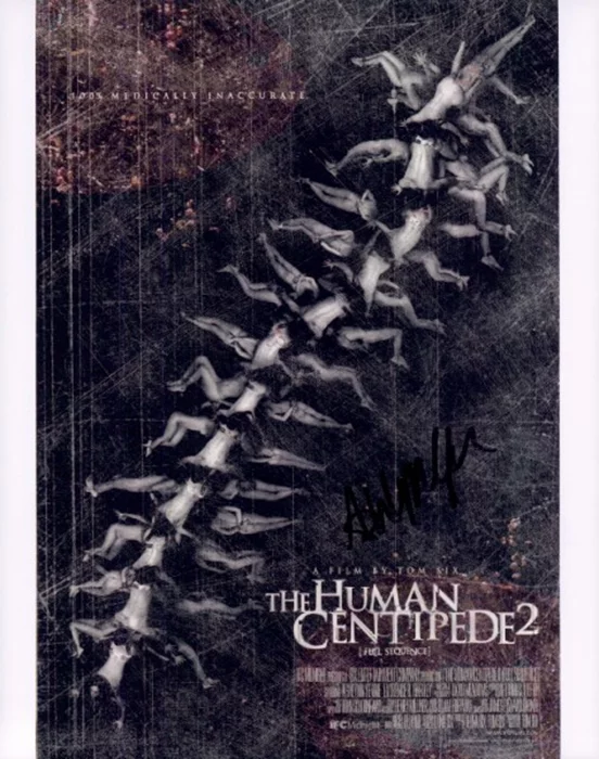 Ashlynn  Yennie autograph
