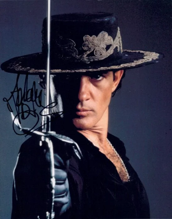 Antonio Banderas autograph