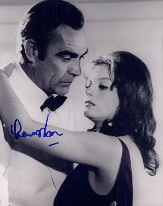Lana Wood autograph