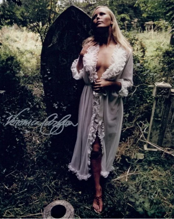 Veronica Carlson autograph