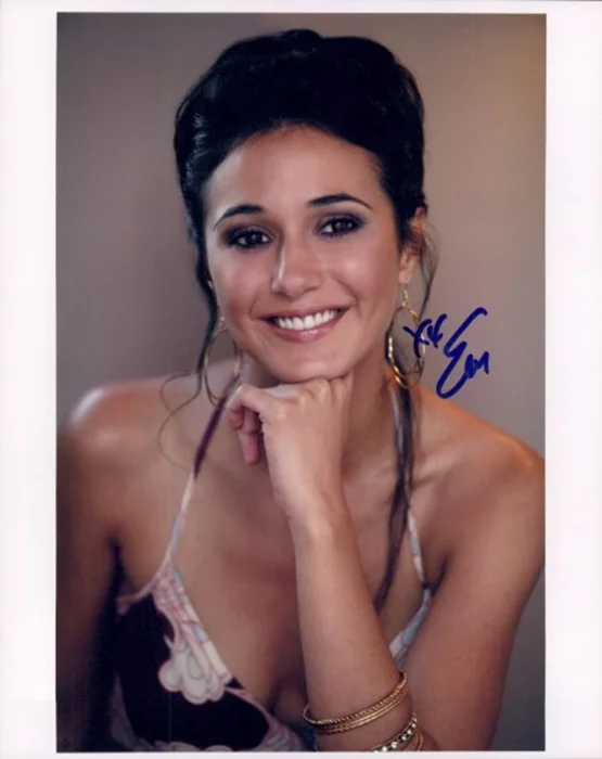 Emmanuelle Chriqui autograph