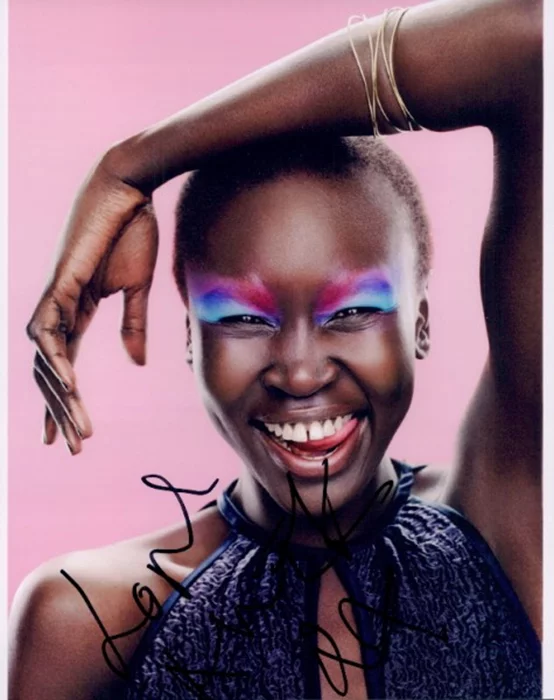 Alek Wek autograph