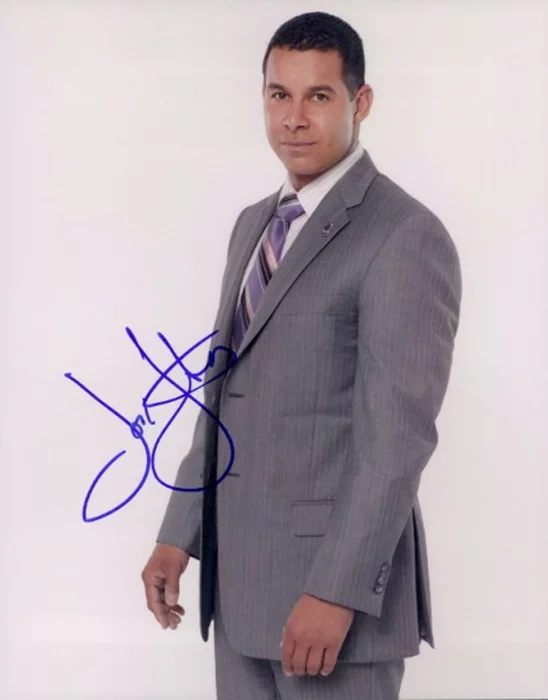 Jon Huertas autograph