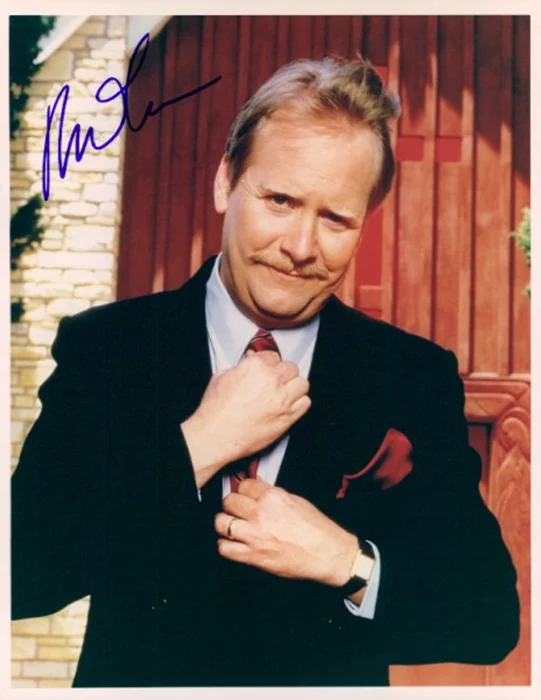 Martin Mull autograph