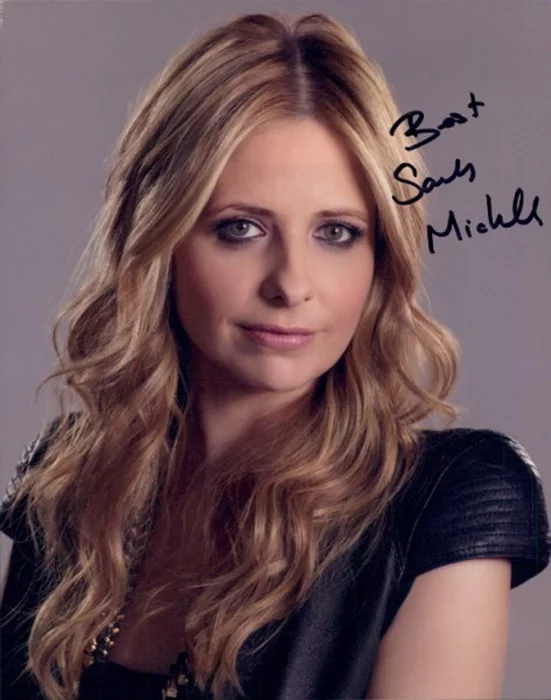 Sarah Michelle Gellar autograph