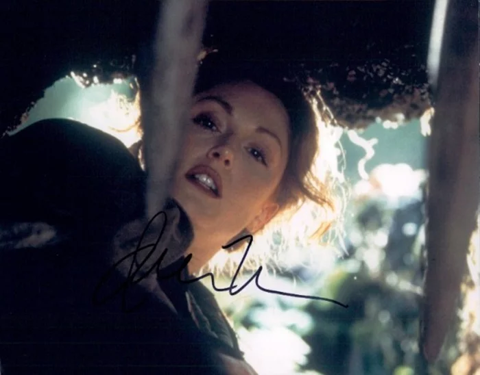 Julianne Moore autograph