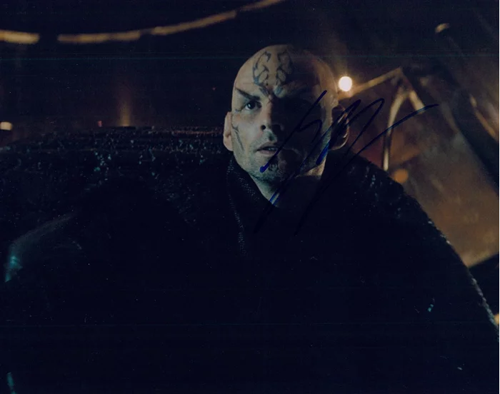 Eric Bana autograph
