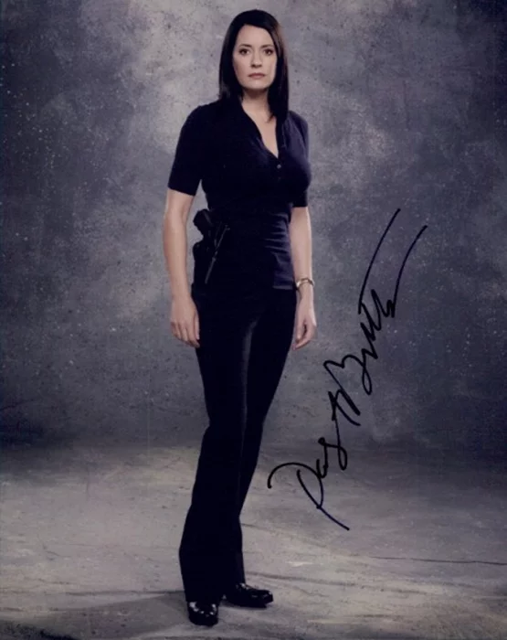 Paget Brewster autograph