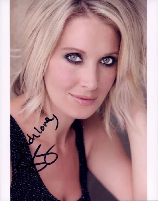 Samantha Schacher autograph