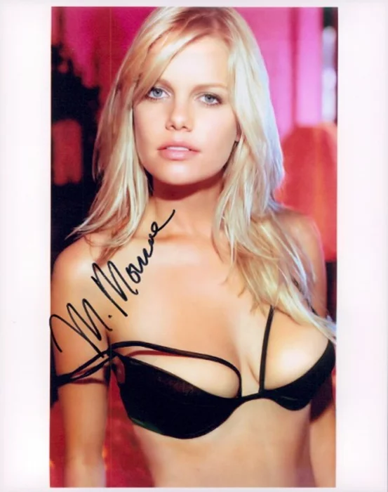 Mircea Monroe autograph