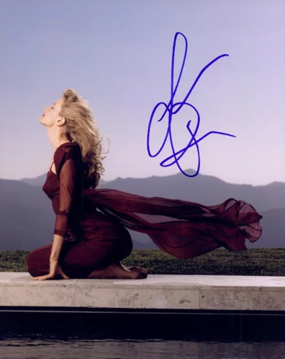 Laura Dern autograph