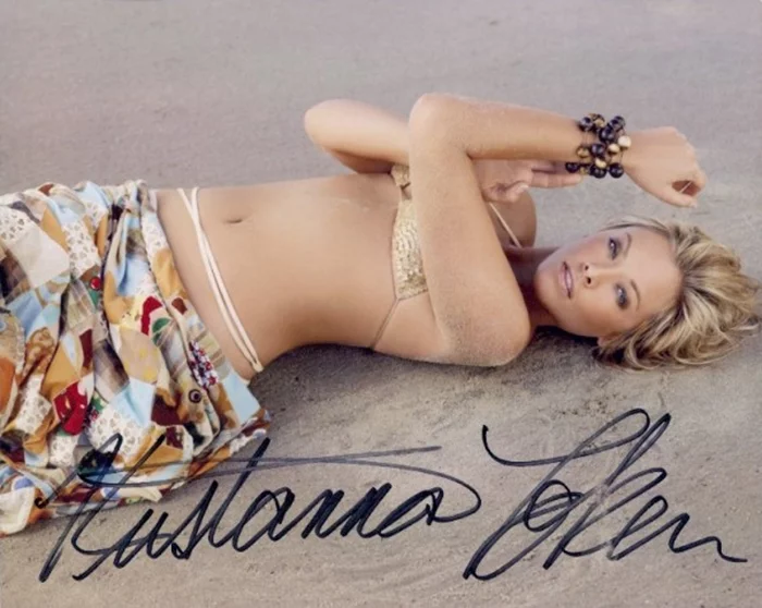 Kristanna Loken autograph