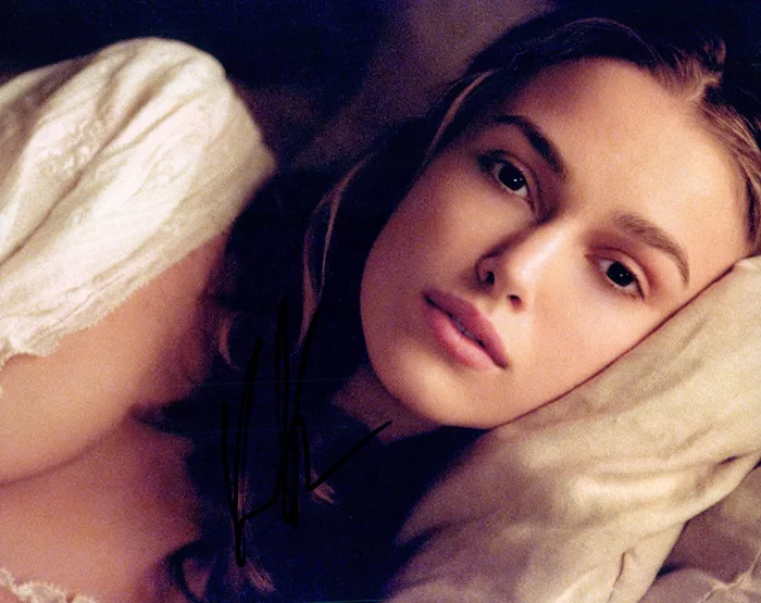 Keira Knightley autograph