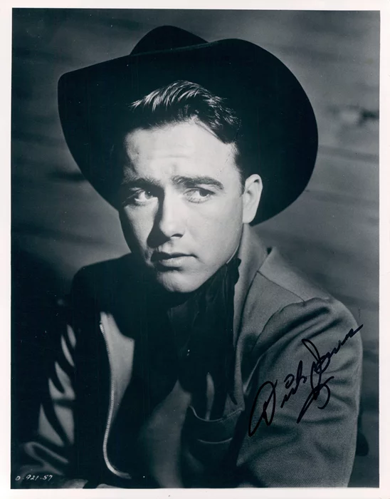 Dick Jones autograph