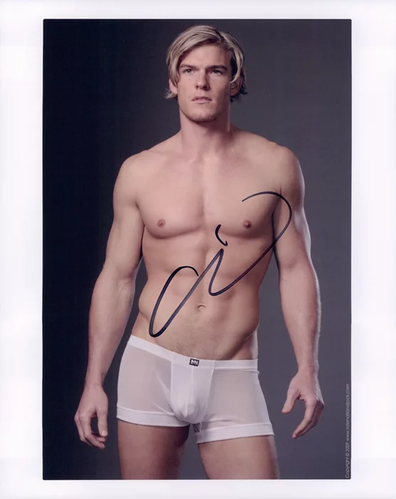 Alan  Ritchson autograph