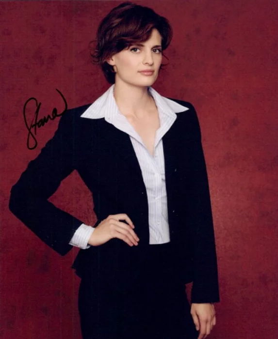 Stana Katic autograph
