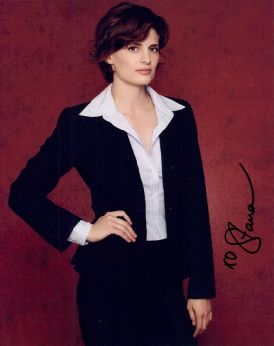 Stana Katic autograph