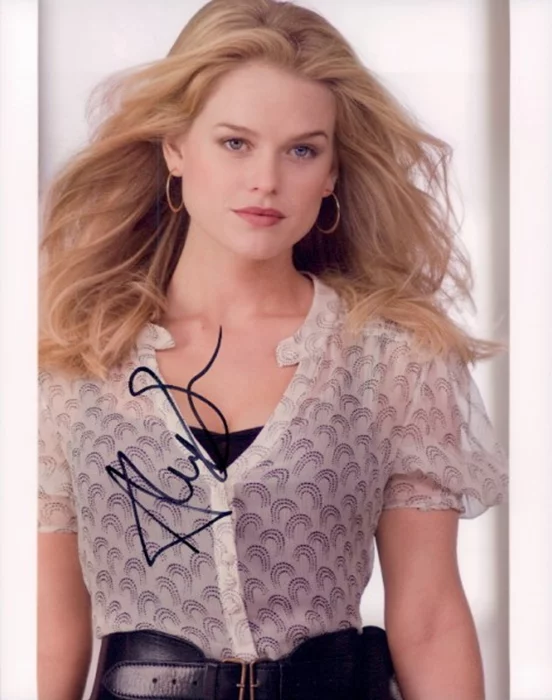 Alice Eve autograph