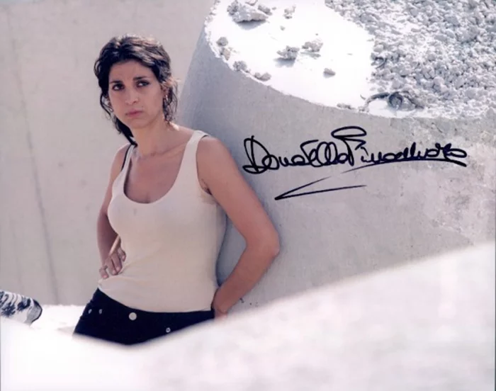Donatella Finocchiaro autograph