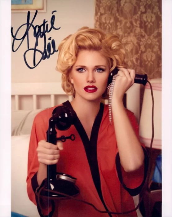 Katie Gill autograph